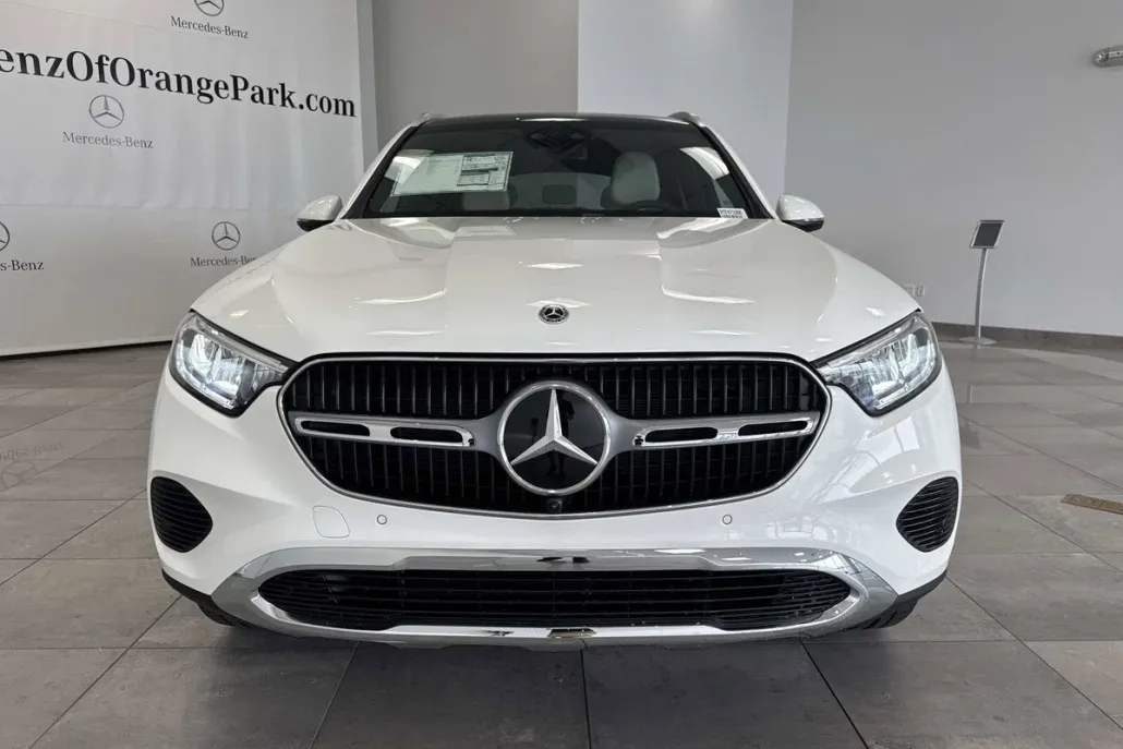 2026 Mercedes Benz GLC 300 4MATIC photo 1