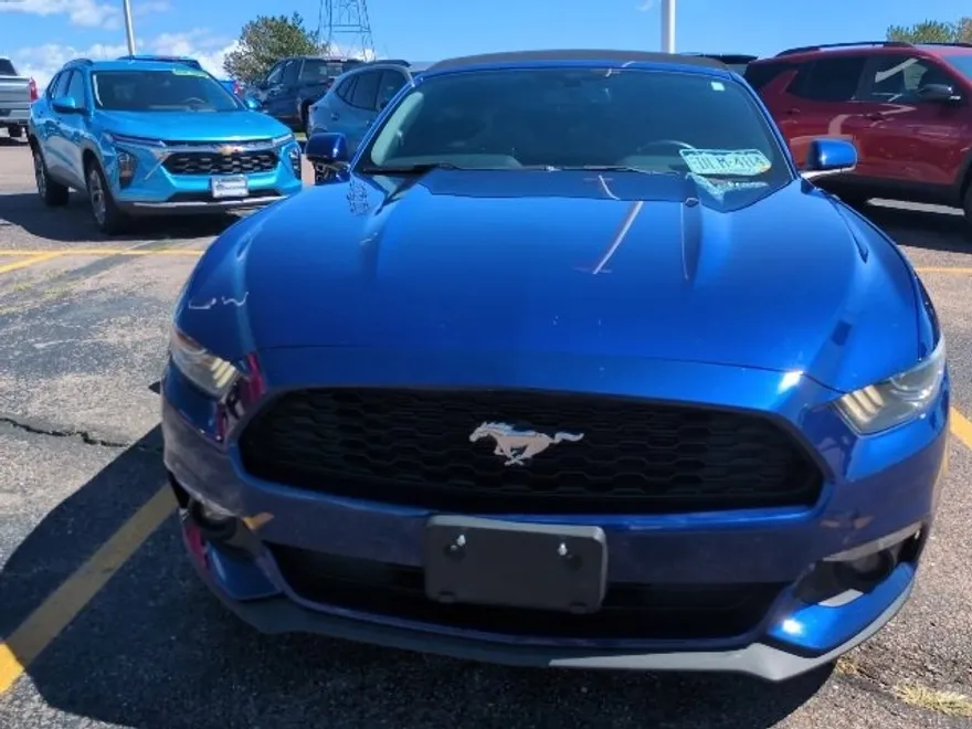 2015 Ford Mustang V6 Convertible photo 1