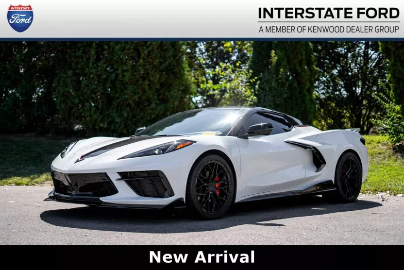 2023 Chevrolet Corvette Stingray 2LT Convertible photo 1