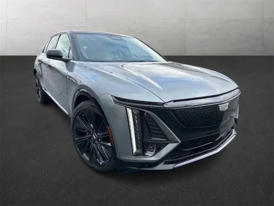 2025 Cadillac Lyriq Sport photo 1
