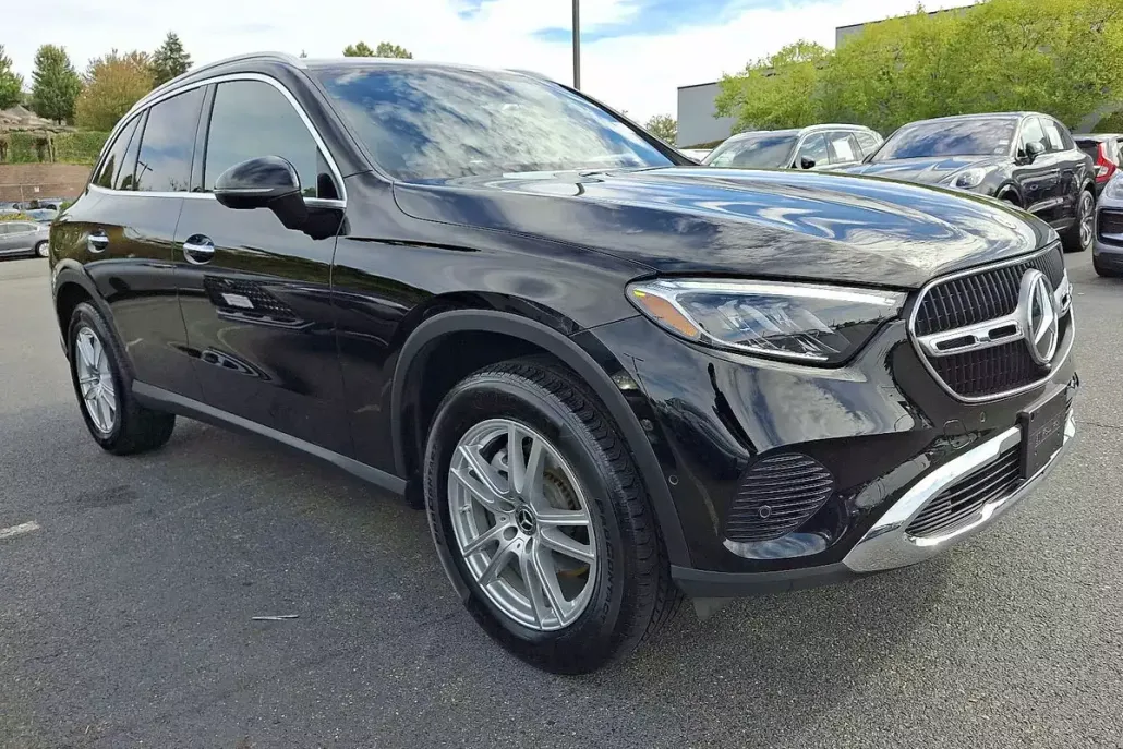 2023 Mercedes Benz GLC 300 4MATIC photo 1