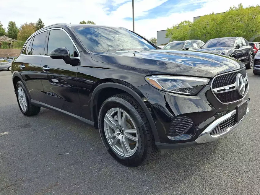 2023 Mercedes Benz GLC 300 4MATIC photo 1