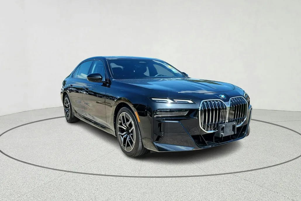 2024 Bmw 740i photo 1