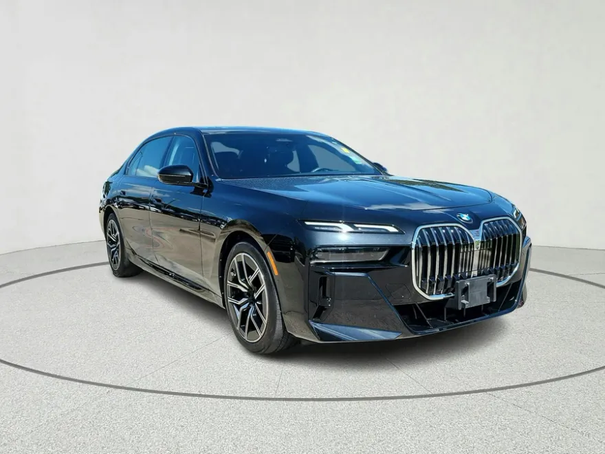 2024 Bmw 740i photo 1