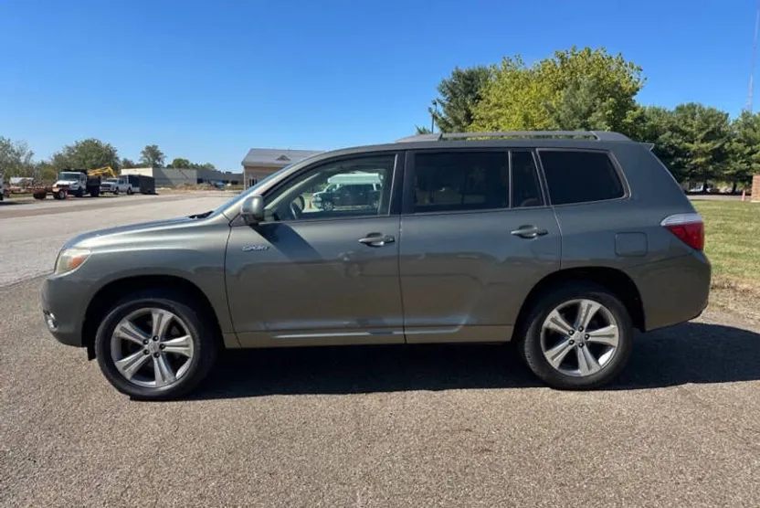 2008 Toyota Highlander Sport photo 1