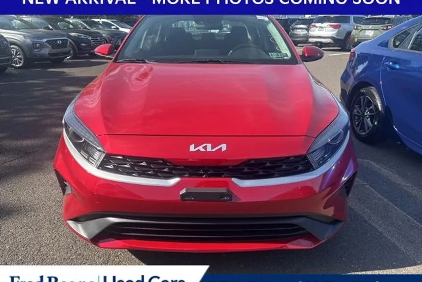 2023 Kia Forte LXS photo 1