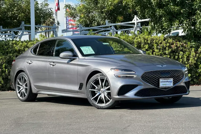 2023 Genesis G70 2.0T photo 1