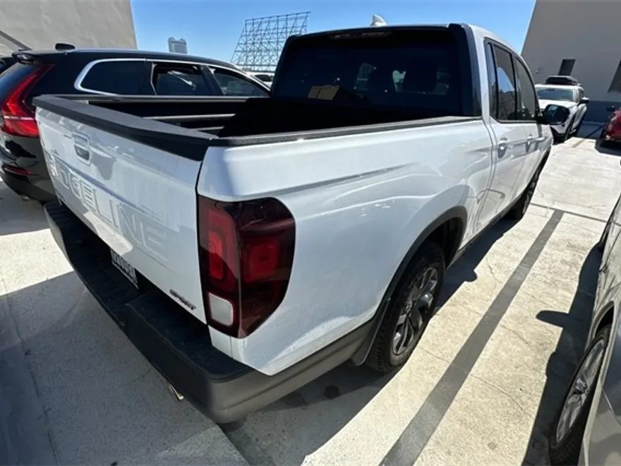 2025 Honda Ridgeline Sport photo 1
