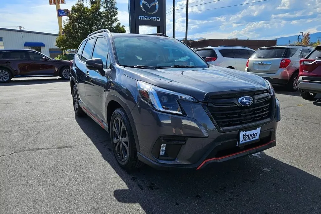 2022 Subaru Forester Sport photo 1