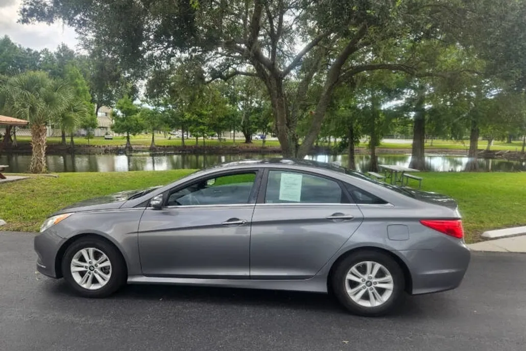 2014 Hyundai Sonata GLS photo 1