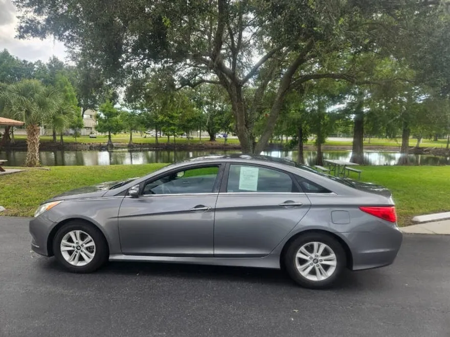2014 Hyundai Sonata GLS photo 1