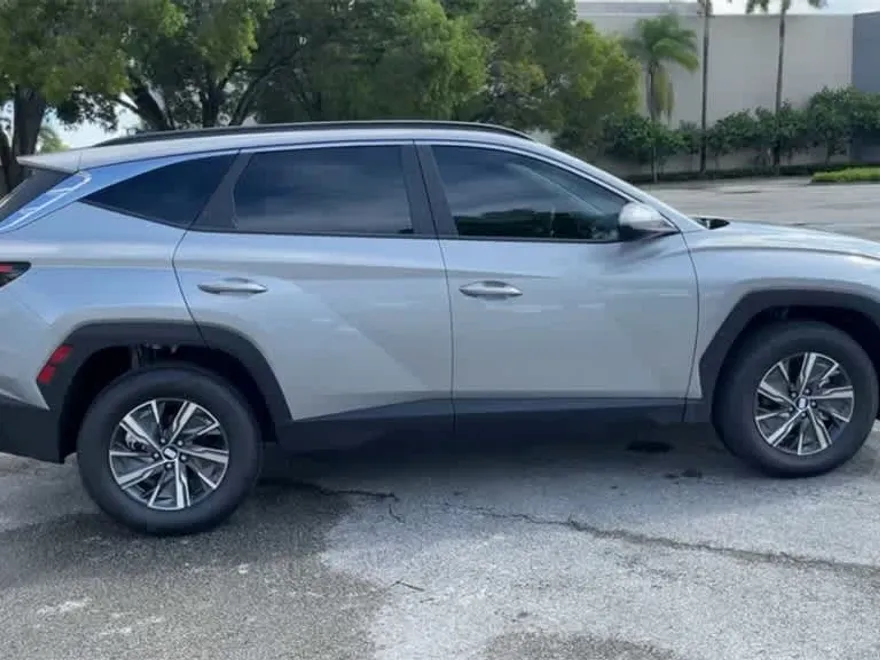 2024 Hyundai Tucson Hybrid Blue photo 1