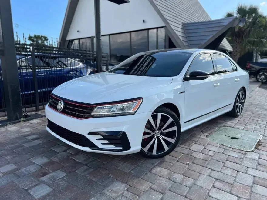 2018 Volkswagen Passat V6 GT photo 1