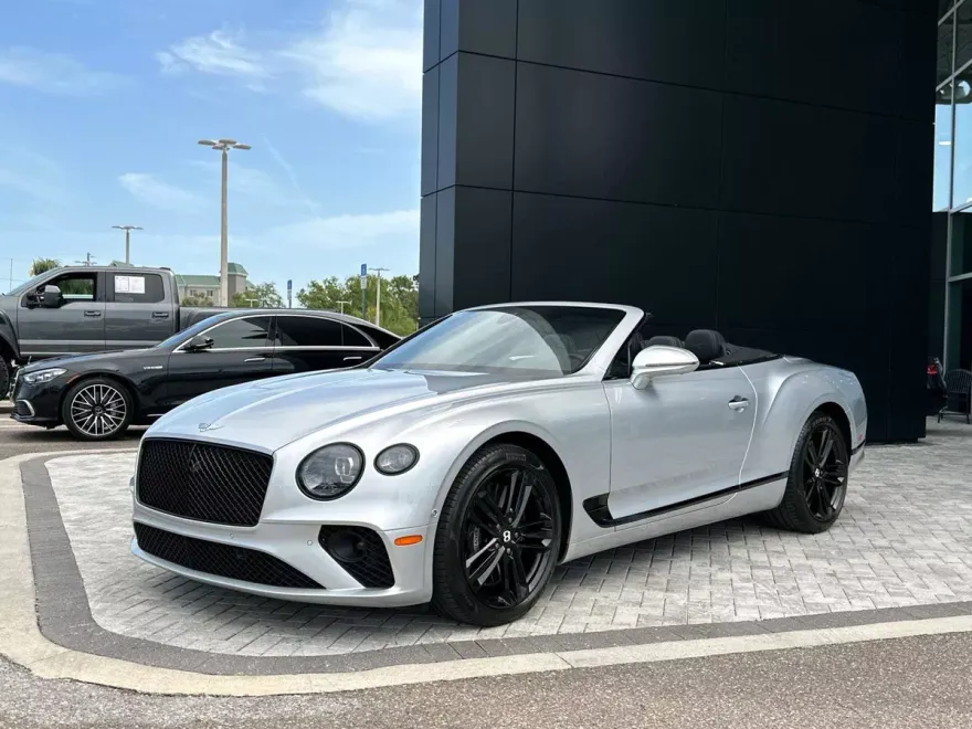 2023 Bentley Continental GT V8 photo 1