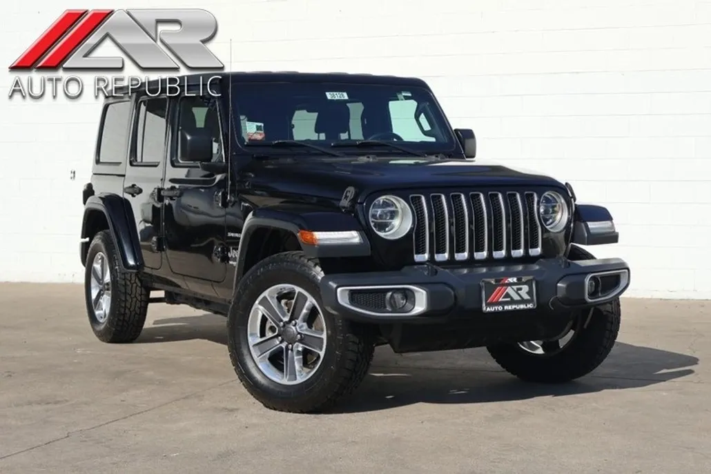 2018 Jeep Wrangler Unlimited Sahara photo 1