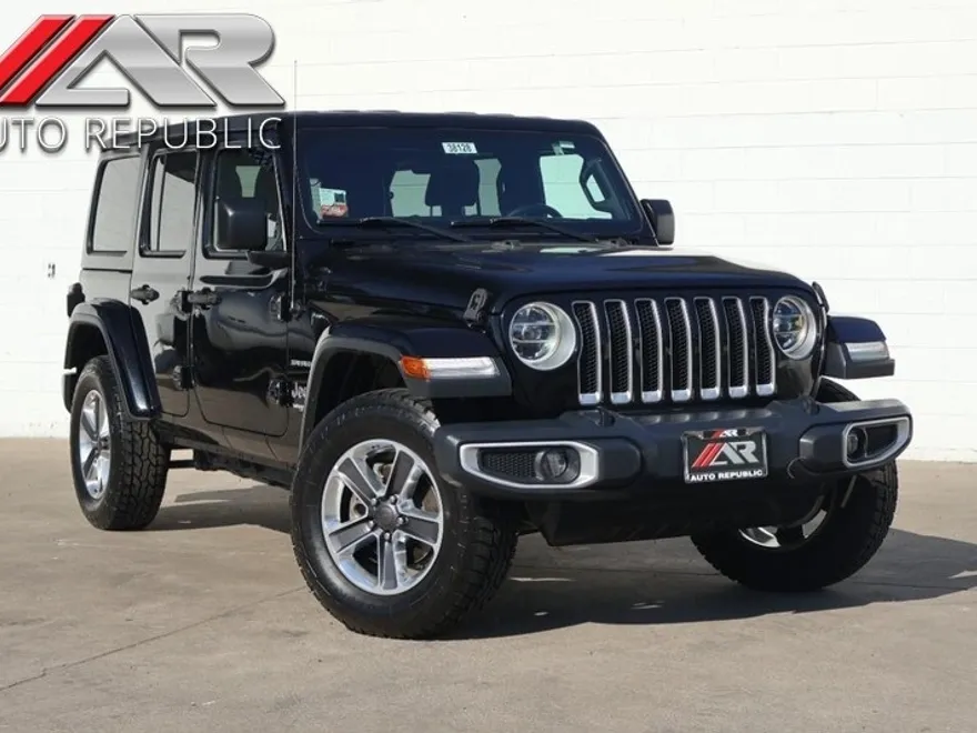 2018 Jeep Wrangler Unlimited Sahara photo 1