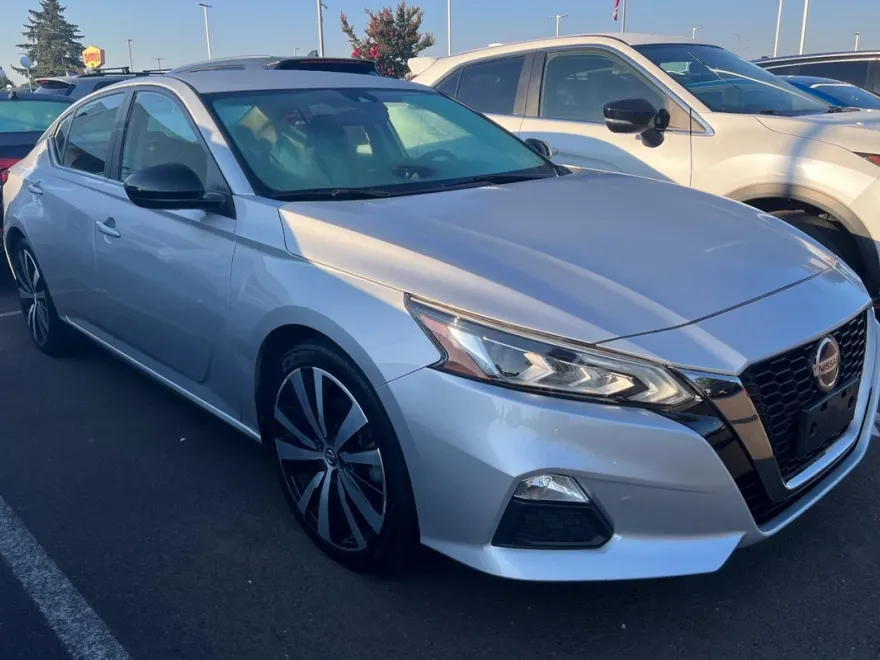 2020 Nissan Altima 2.5 SR photo 1