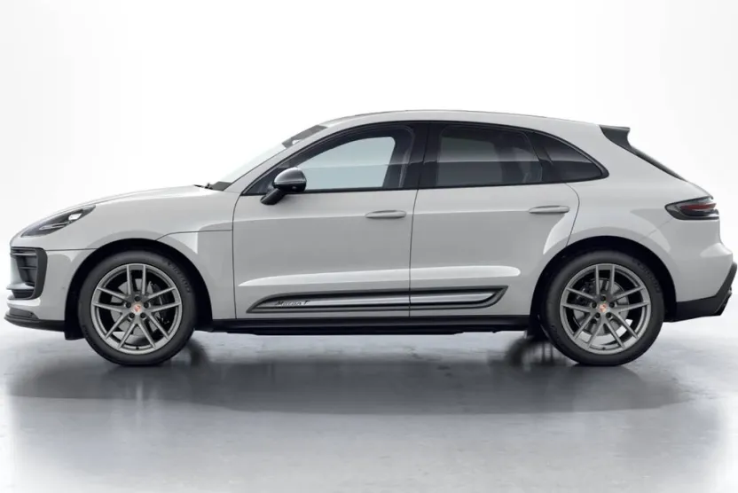 2026 Porsche Macan T photo 1