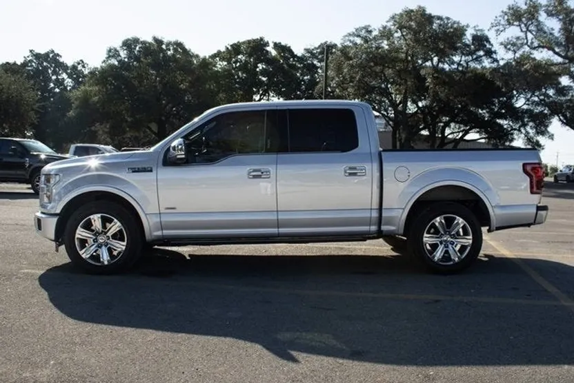 2016 Ford F-150 Platinum photo 1