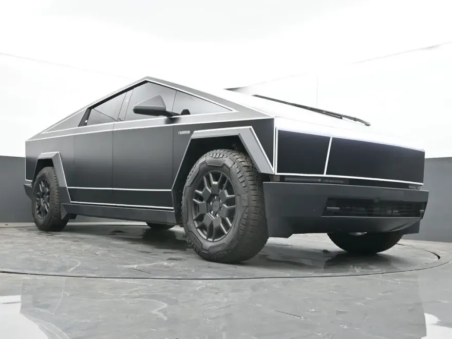 2024 Tesla Cybertruck Cyberbeast photo 32