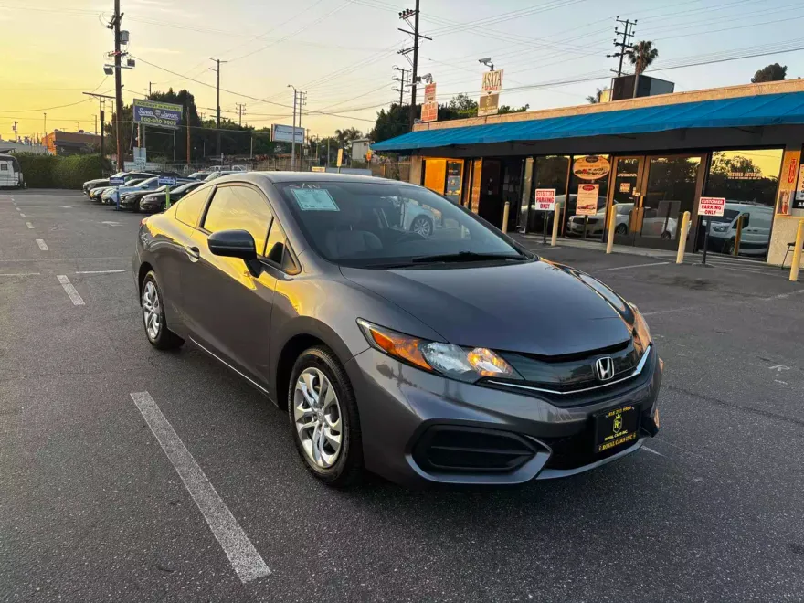 2015 Honda Civic LX photo 1