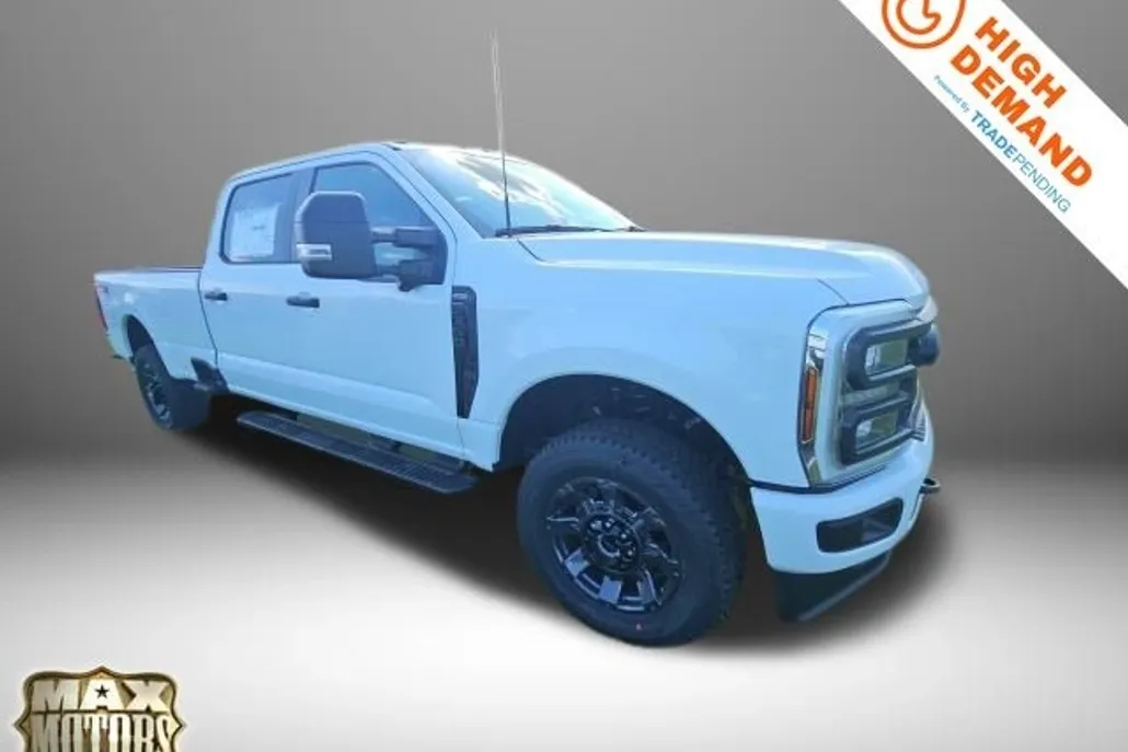 2025 Ford F-350 XL photo 1