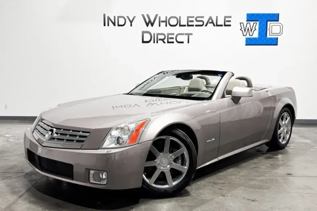 2004 Cadillac XLR Base photo 1