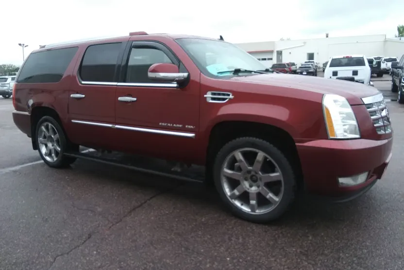 2011 Cadillac Escalade ESV Premium photo 1