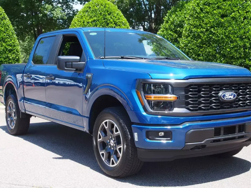 2025 Ford F-150 STX photo 1