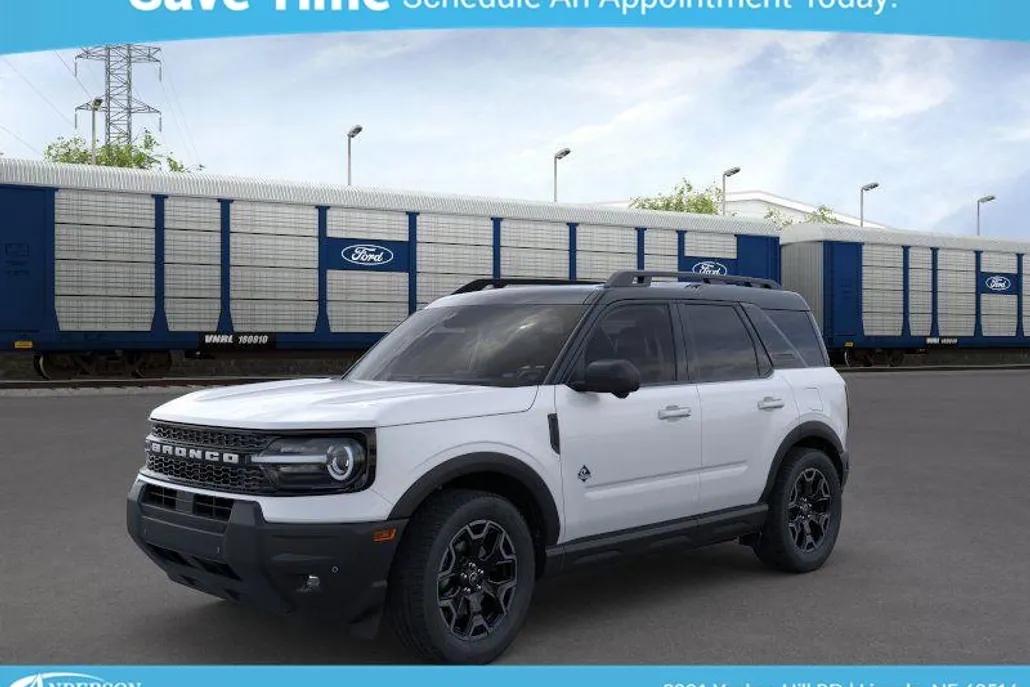 2025 Ford Bronco Sport Outer Banks photo 1
