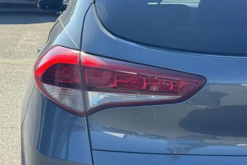 2018 Hyundai Tucson Limited Sport photo 1