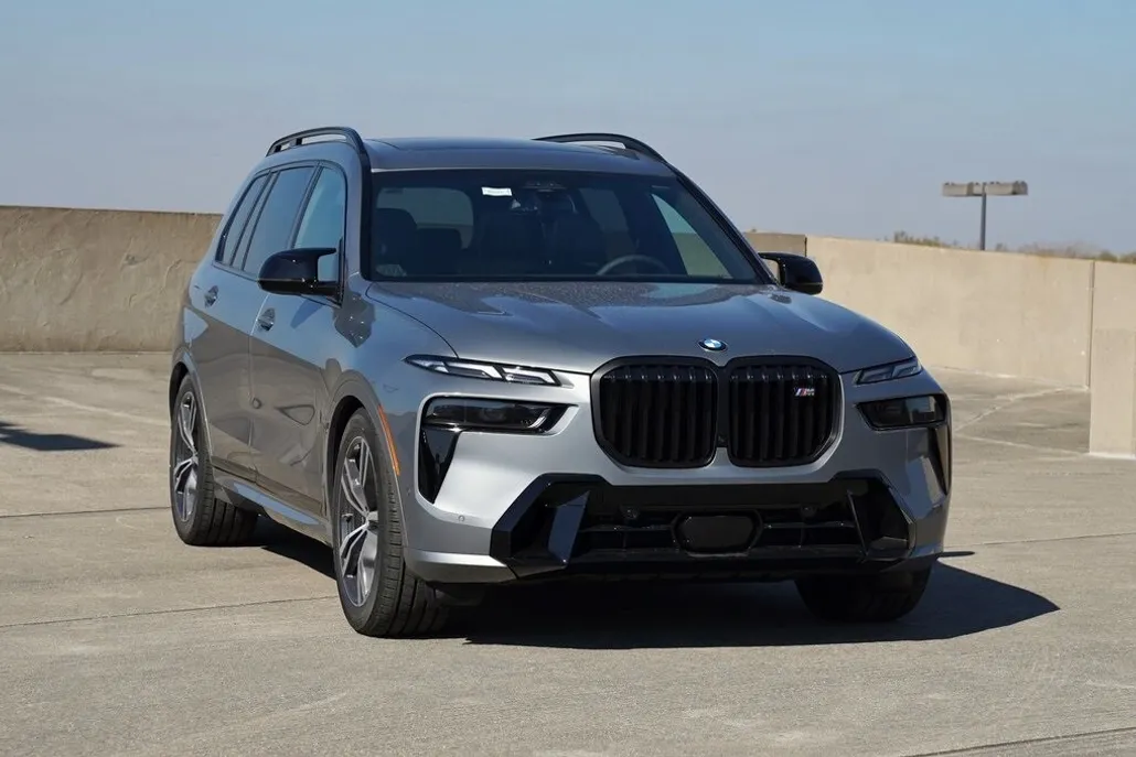 2025 Bmw X7 M60i photo 1