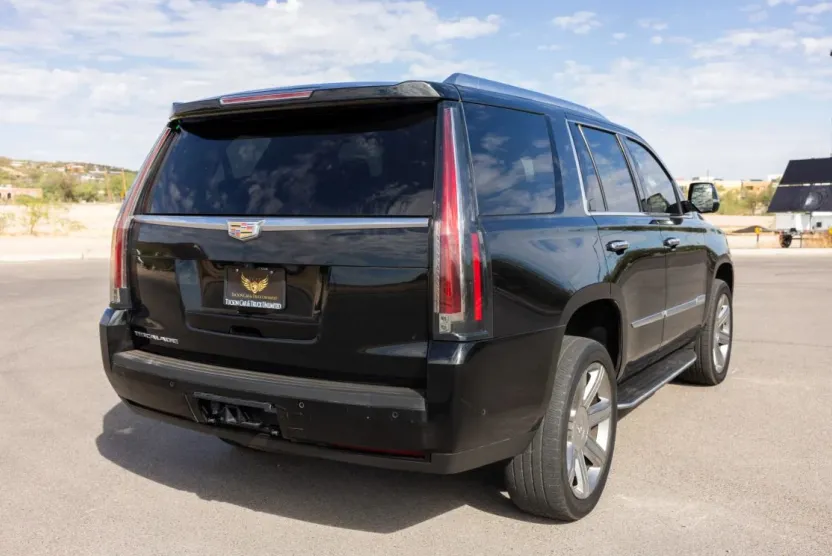 2020 Cadillac Escalade Luxury Sport photo 1