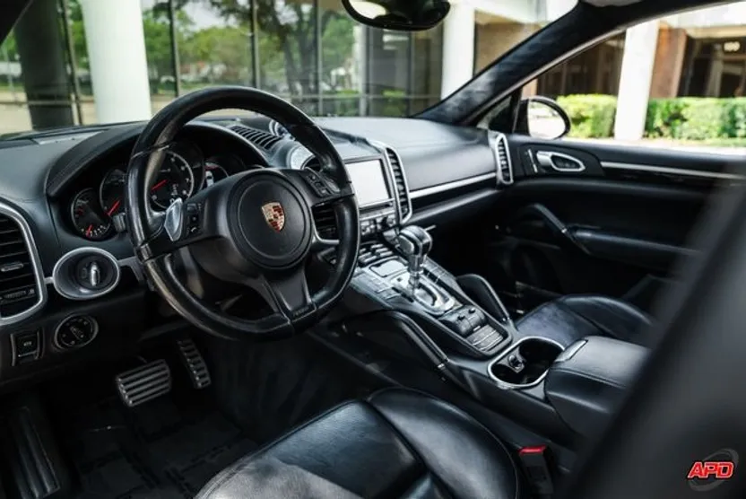 2014 Porsche Cayenne Turbo S photo 1