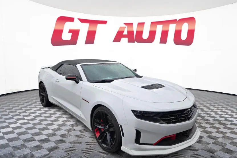 2021 Chevrolet Camaro LT1 photo 1