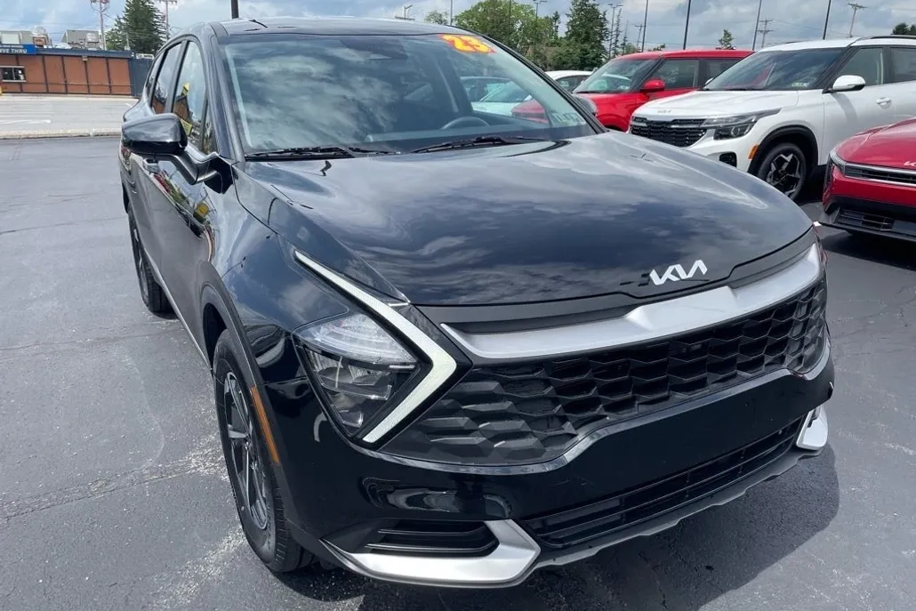 2023 Kia Sportage Hybrid LX photo 1