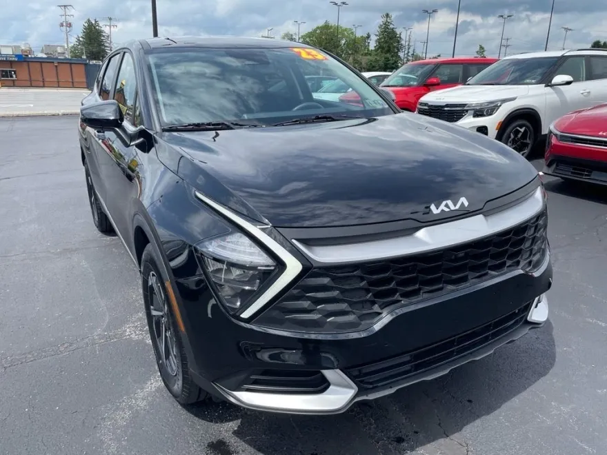 2023 Kia Sportage Hybrid LX photo 1