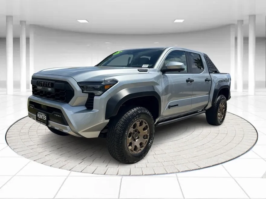 2025 Toyota Tacoma 4x4 Trailhunter photo 1