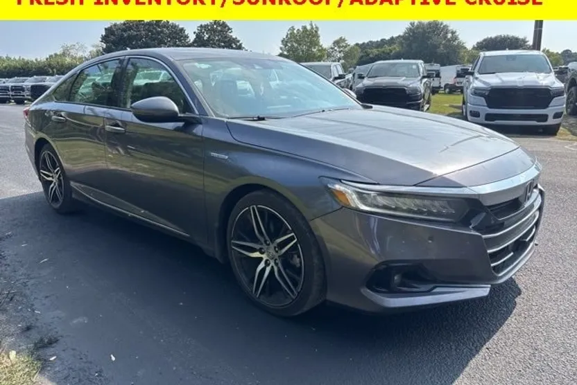2022 Honda Accord Hybrid Touring photo 1