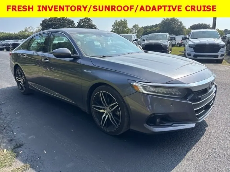 2022 Honda Accord Hybrid Touring photo 1