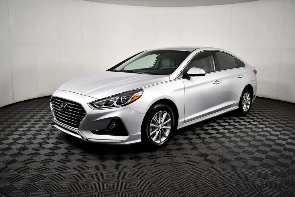 2019 Hyundai Sonata SE photo 1