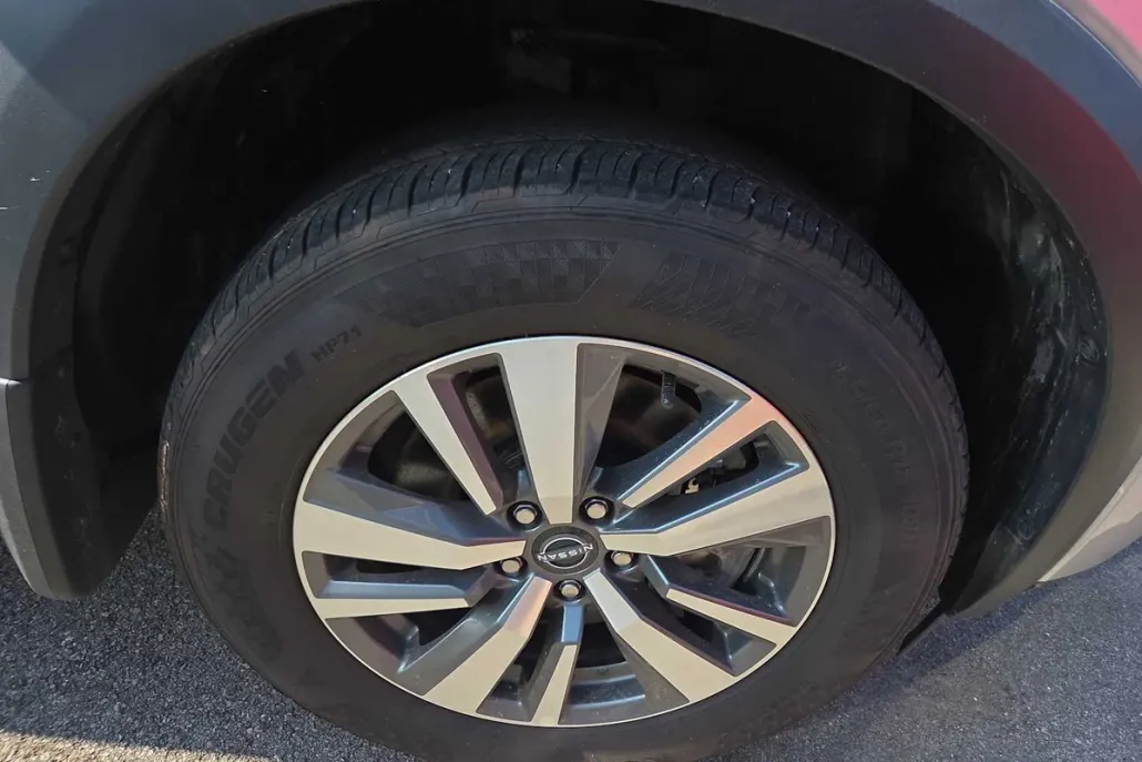 2024 Nissan Pathfinder SL photo 1