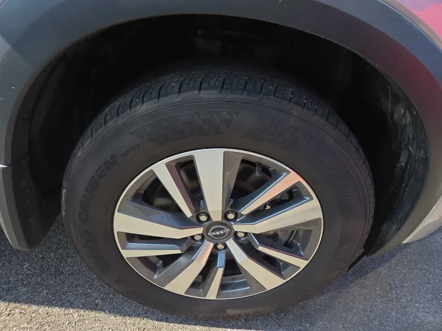 2024 Nissan Pathfinder SL photo 1