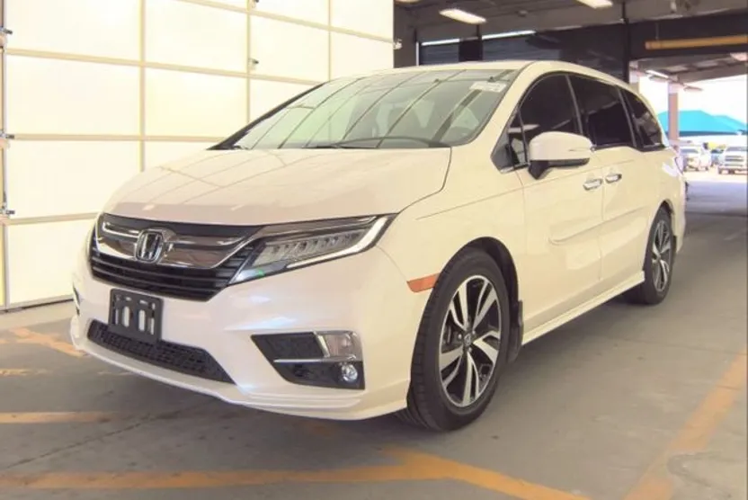 2018 Honda Odyssey Elite photo 1