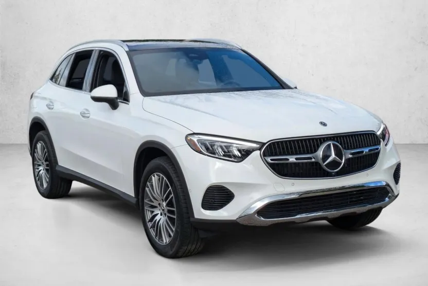 2025 Mercedes Benz GLC 300 photo 1