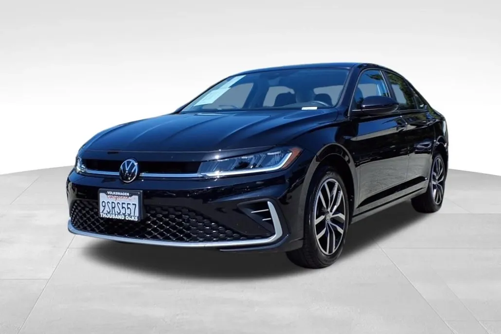 2025 Volkswagen Jetta 1.5T SE photo 1