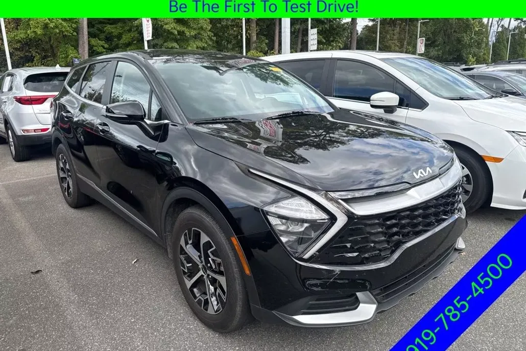 2023 Kia Sportage EX photo 1