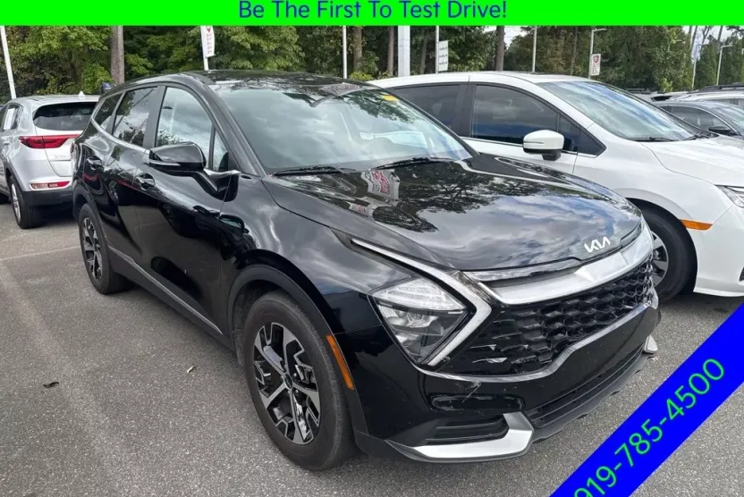 2023 Kia Sportage EX photo 1