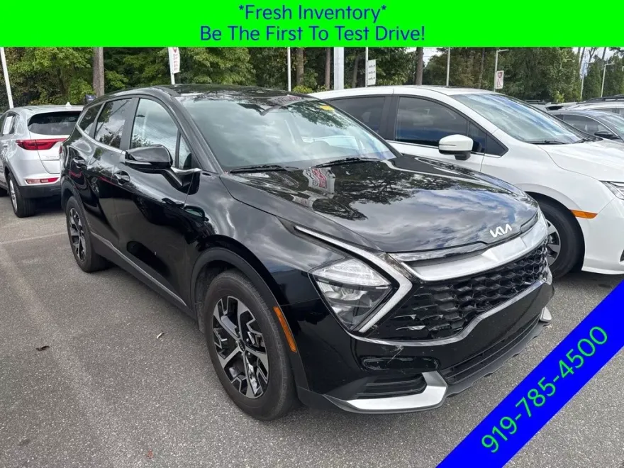 2023 Kia Sportage EX photo 1