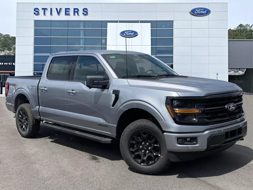 2025 Ford F-150 XLT photo 1